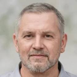 Happy CogniSurge customer sharing memory and focus improvement